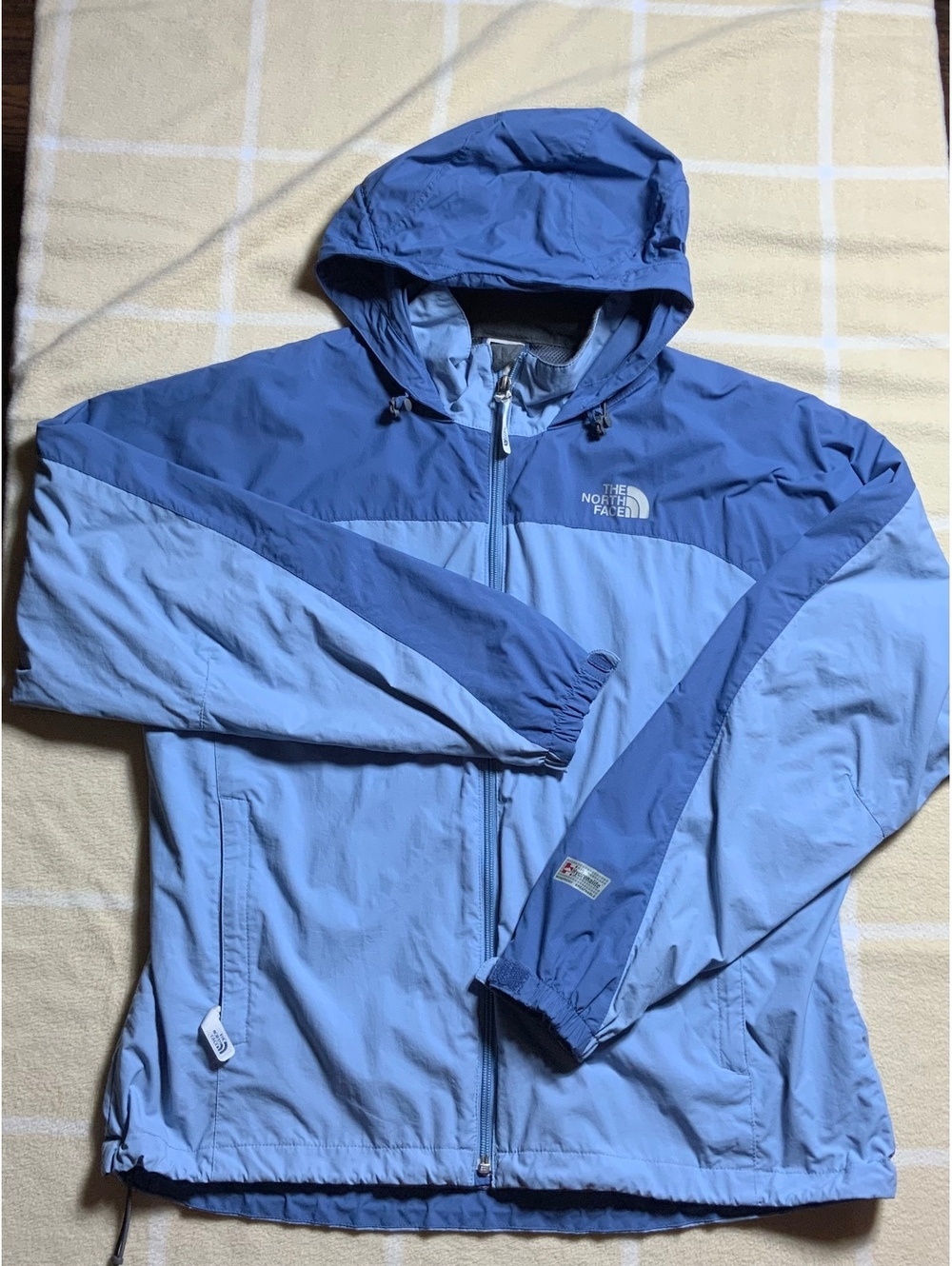 The North Face Women's Blue Nylon Windbreaker Jacket Size L